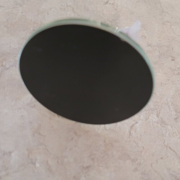 Small Crystal Vase with 3 Frosted Flowers on Display Round Mirror - Picture 4 of 4